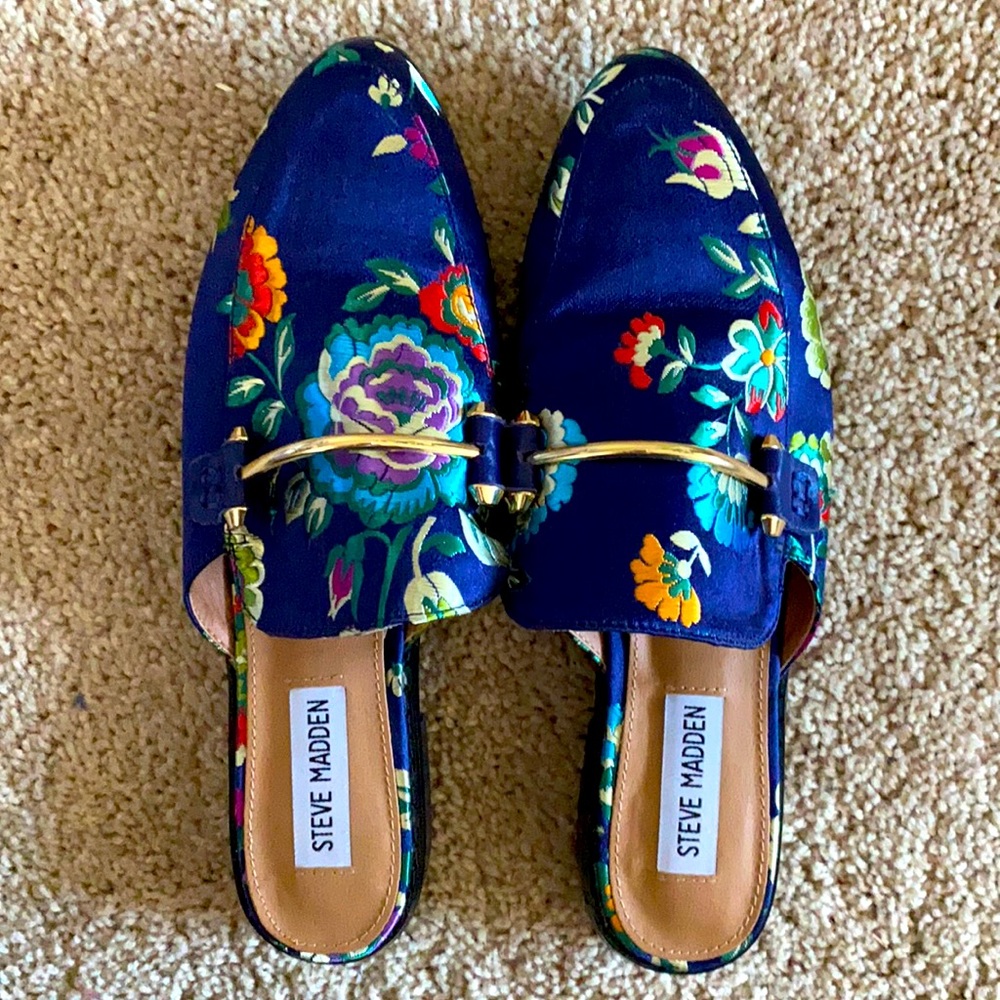 Steve Madden Slides